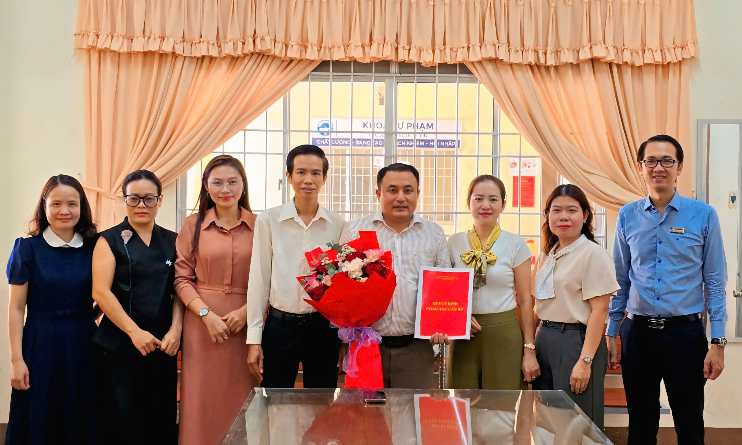 KHOA KINH TẾ VÀ LUẬT TRIỂN KHAI QUYẾT ĐỊNH BỔ NHIỆM LẠI PHÓ TRƯỞNG BỘ MÔN KẾ TOÁN-KIỂM TOÁN